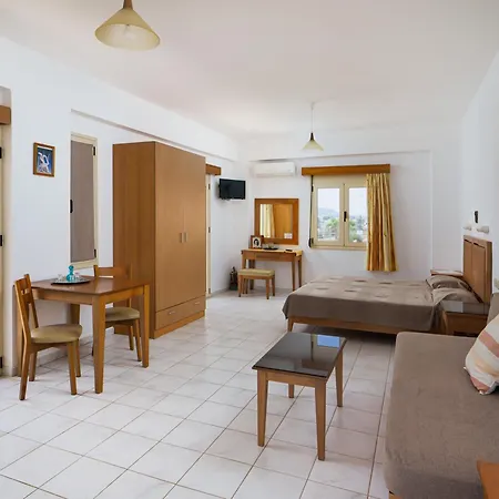 Fotis 4*