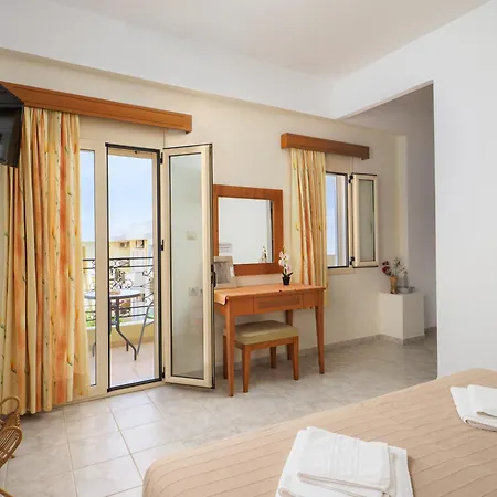 Fotis 4*