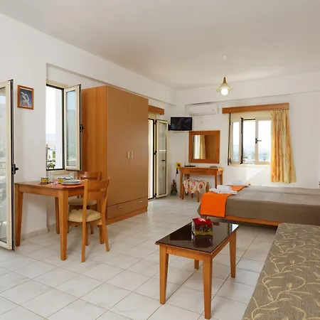Fotis 4*