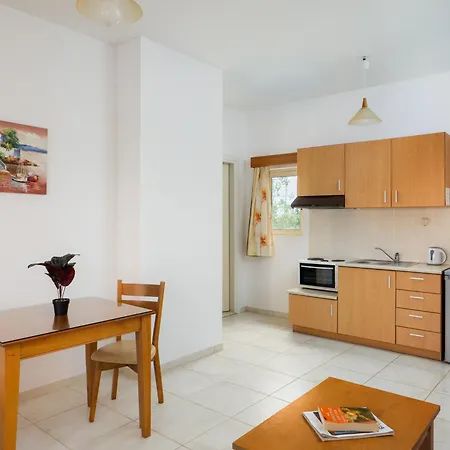 Fotis 4*
